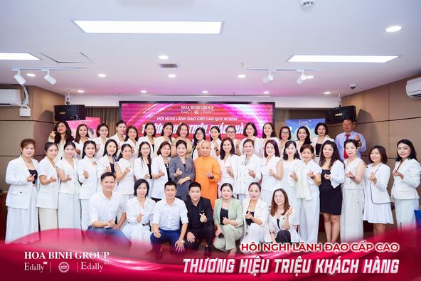 Bạn muốn kinh doanh thành công và hạnh phúc? Hãy bắt đầu cùng HÒA BÌNH GROUP!