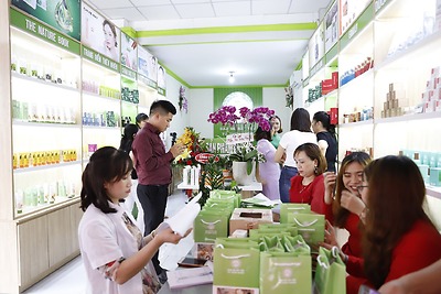 Cửa hàng nhượng quyền The Nature Book - Trang Nguyễn